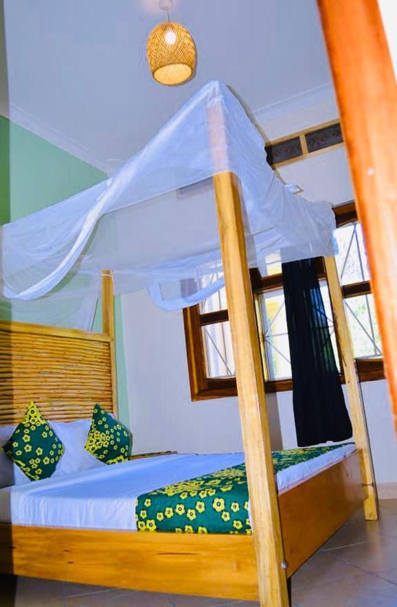Bed and Breakfast Buutu Nest Джінджа Екстер'єр фото